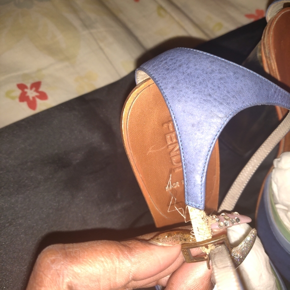 Fendi - Picture 5 of 7